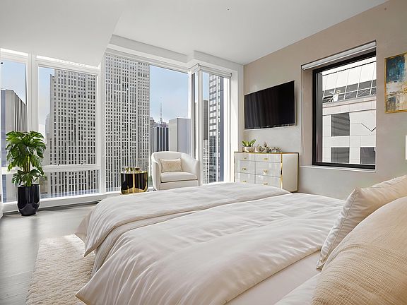 5th image of 20 W 53rd St #35B