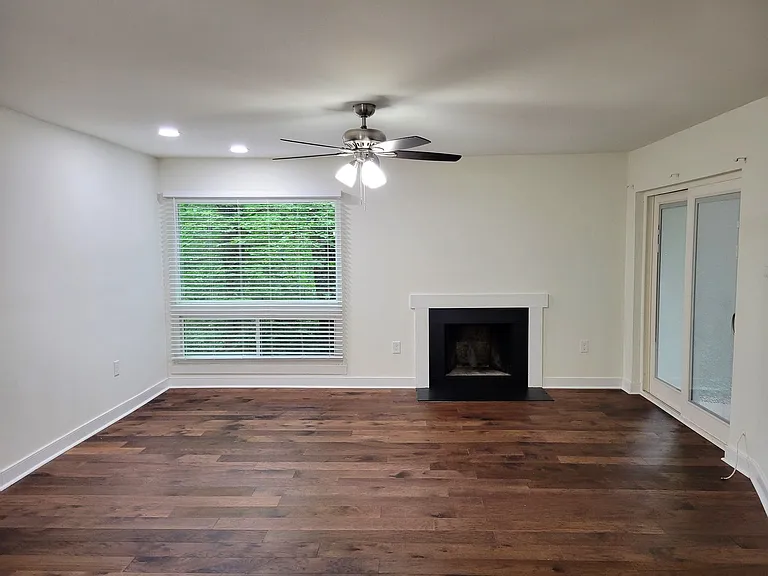 10212 Iron Mill Rd — Photo 5