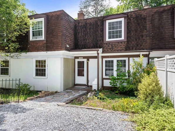 175 Passage Ln, McGaheysville, VA 22840