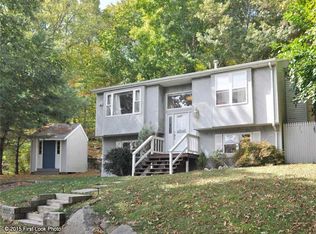 525 Phenix Ave, Cranston, RI 02921