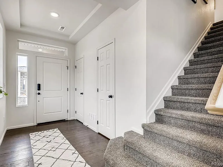 241 S Oak Hill St — Photo 24