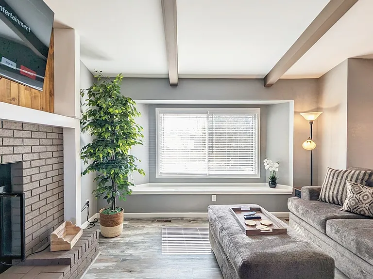 3330 Mirage Dr — Photo 31