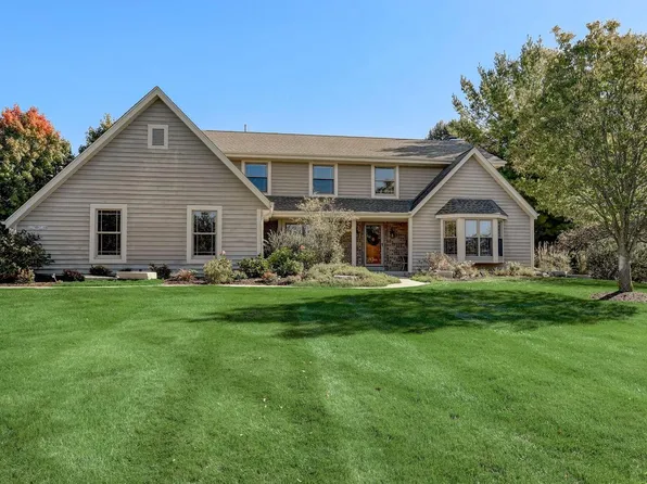 W279N7148 Millpond WAY, Hartland, WI 53029