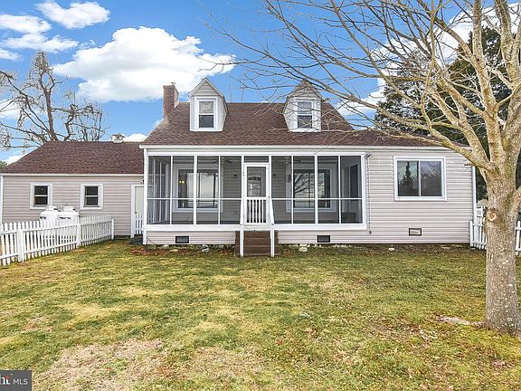 2nd image of 3114 Riverview Dr