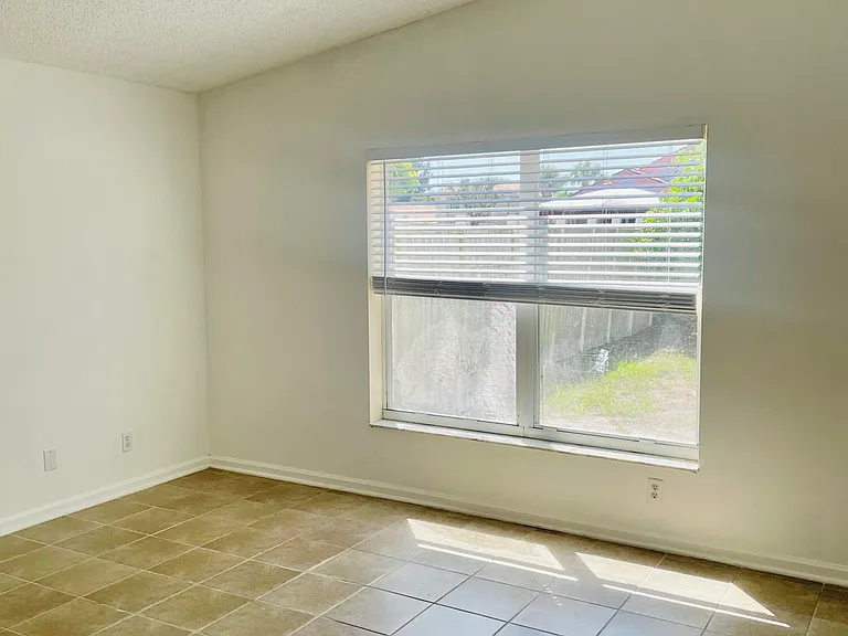 7093 Middlebury Dr #7093 — Photo 13