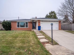 110 Crab Tree LANE, Racine, WI 53406