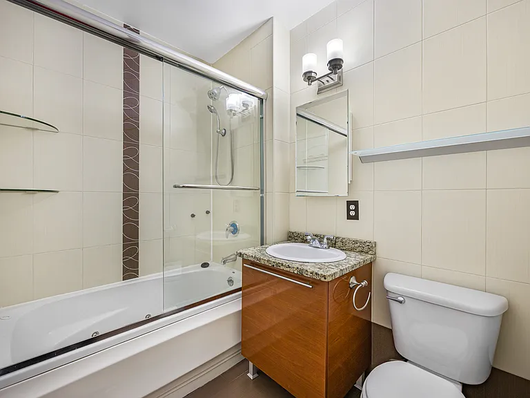 2408 Ocean Ave #9A — Photo 8