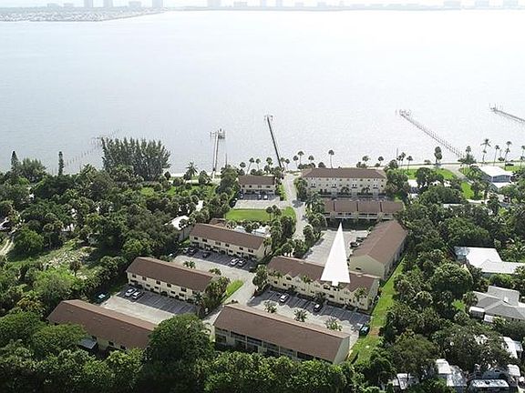 2nd image of 13521 S Indian River Dr APT 1006