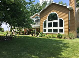 1974 N 2400 East Rd, Moweaqua, IL 62550