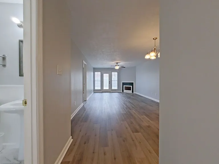 402 Northrop Pl — Photo 11