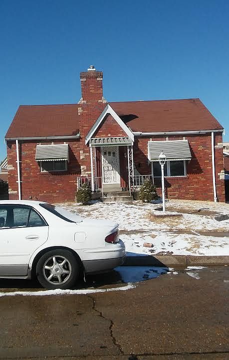 1st image of 3315 York Ct