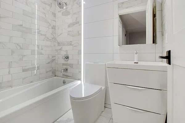 Rented by EXR | media 25