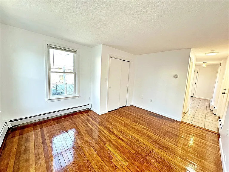 40 Jeffries St #3 — Photo 17