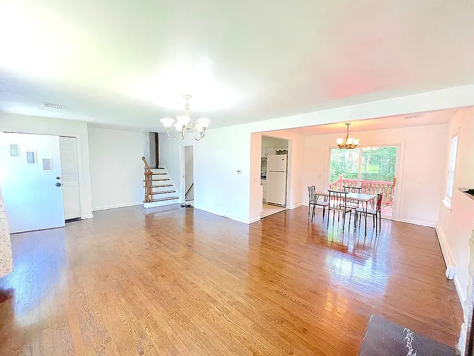 3 bed, 1841 sqft, $4,800 — Photo 2