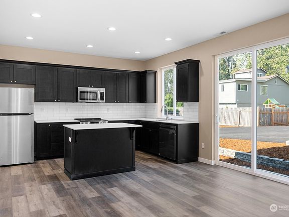 4th image of 9820 Lot 2 201st Street Ct E