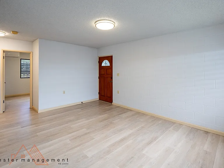 215 Azores St #D — Photo 5