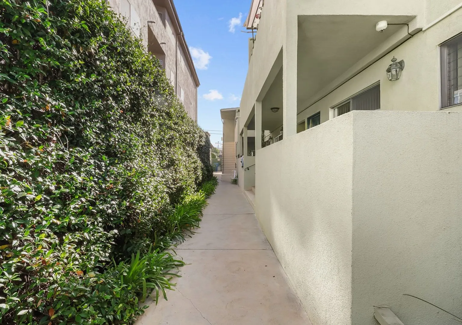 1451 Armacost Ave — Photo 1