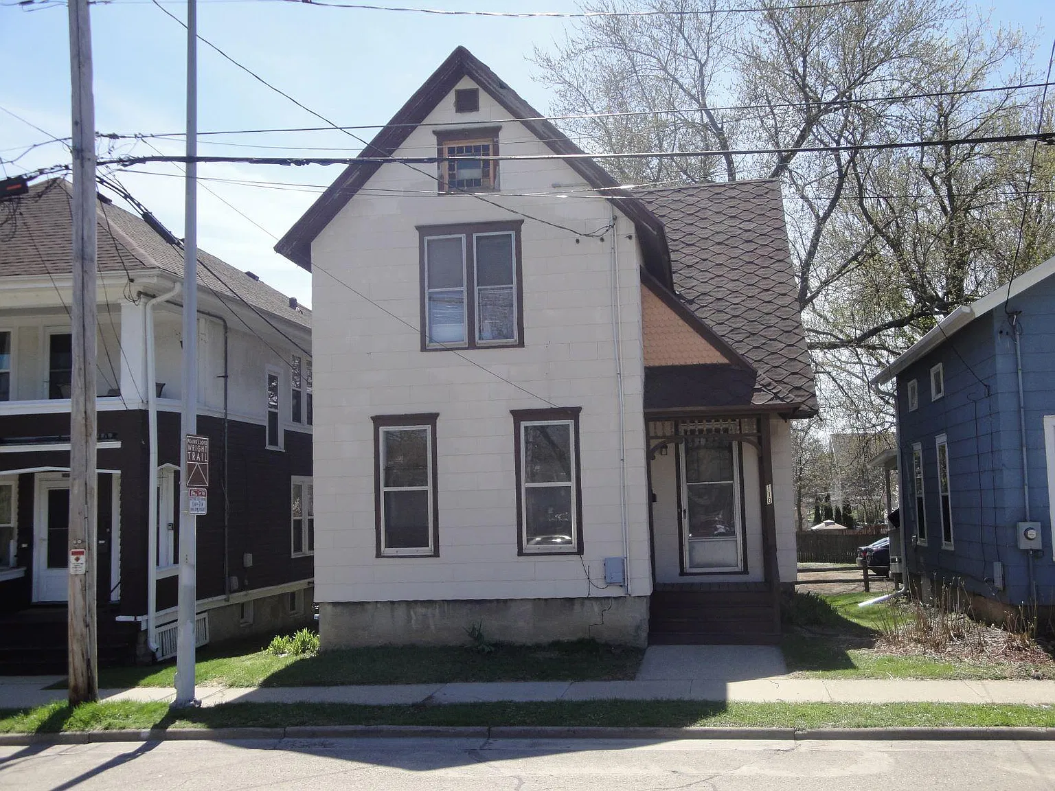 4 bed, 1400 sqft, $3,100 — Photo 1