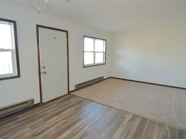 Goelzer-2208 12th Ave N., 2208 12th Ave N #3, Grand Forks, ND 58203