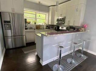 6912 W Medill Ave #2W, Chicago, IL 60707