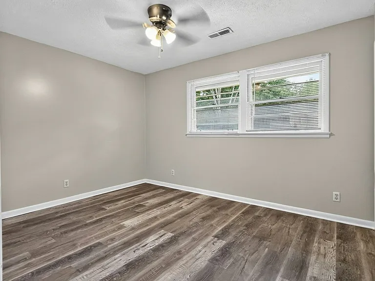 2303 Lynn Rd NW #1 — Photo 10
