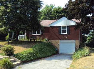 527 Guenevere Dr, Pittsburgh, PA
