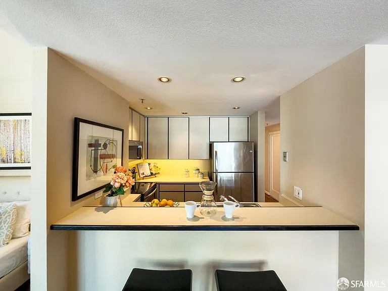 601 Van Ness Ave #411 — Photo 7