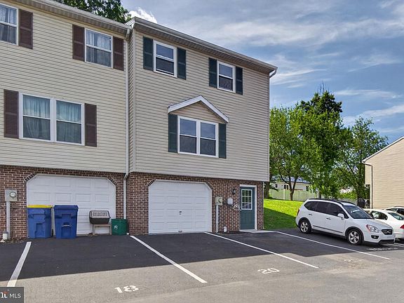 2nd image of 20 Pine Dr