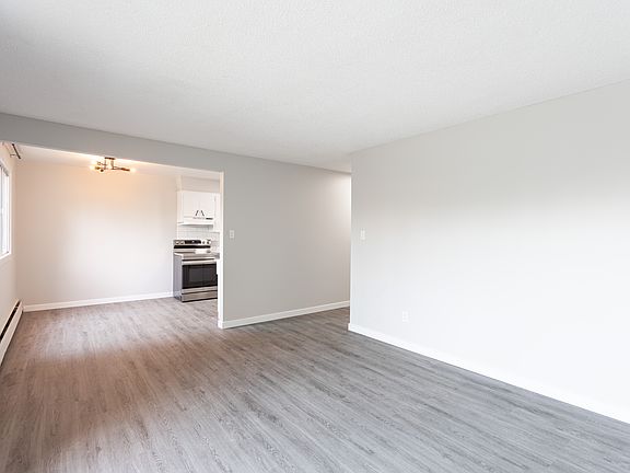 3rd image of 4418 50th St