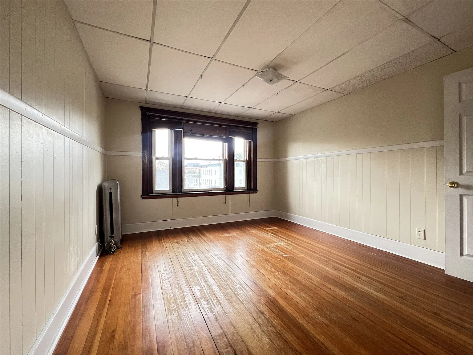 3 bed, $3,700 — Photo 3