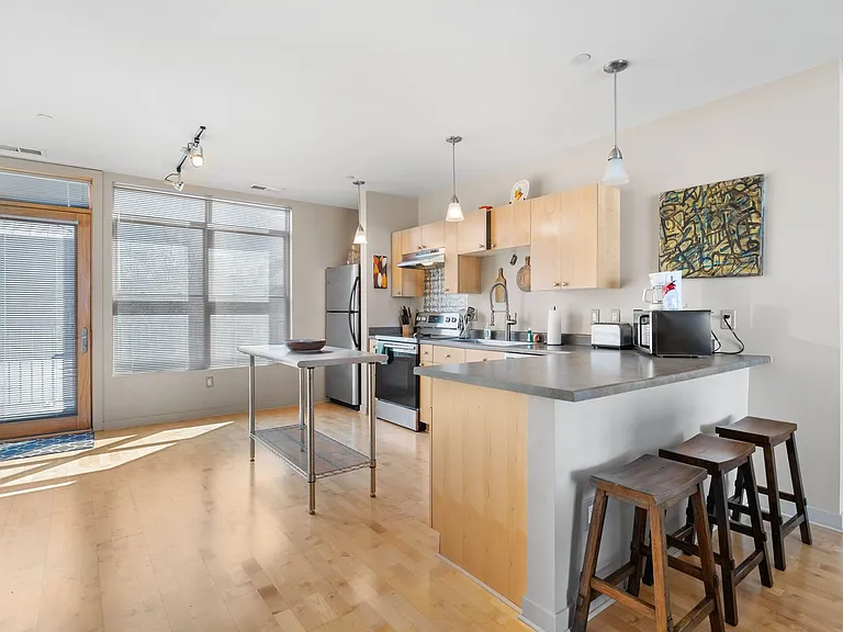 316 Broadway Blvd NE — Photo 6