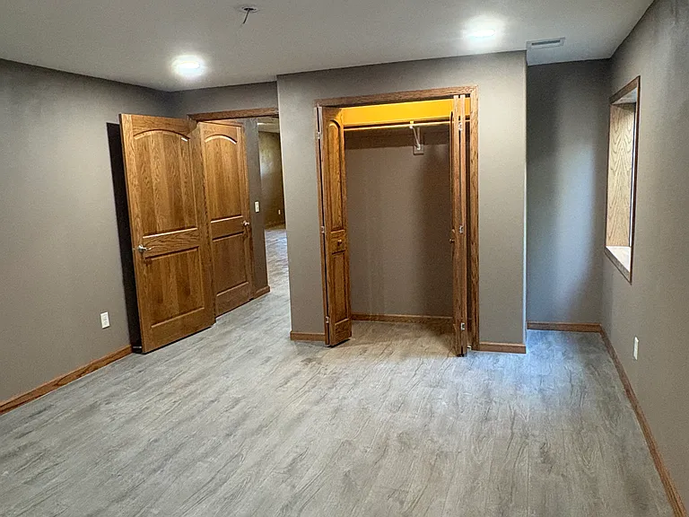 837 Elm St — Photo 14
