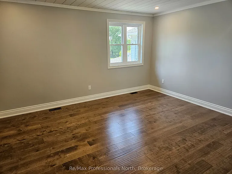 41 Rosy Beach Ct — Photo 10