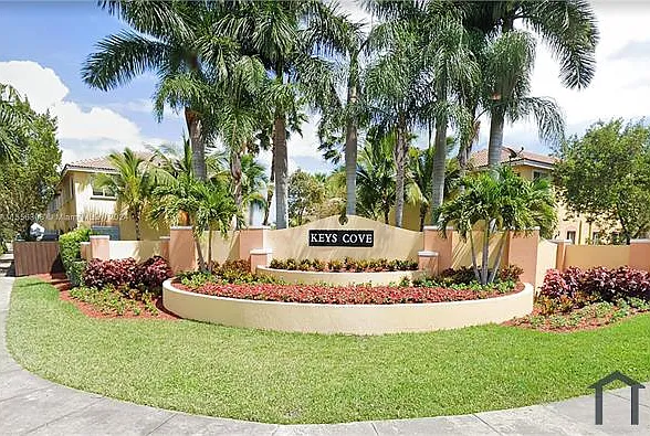 3 bed, 1302 sqft, $2,700 — Photo 2