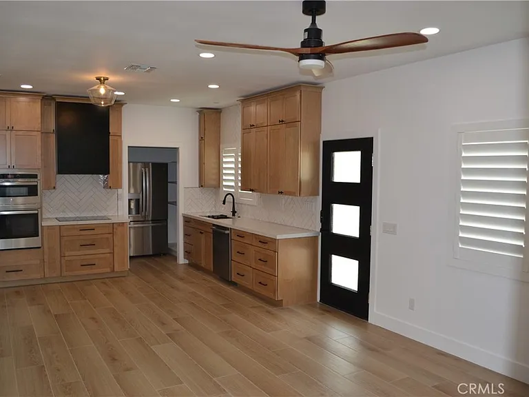 12747 Hilltop Dr #B — Photo 7