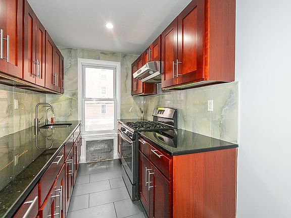 5th image of 11015 71st Rd APT 1E