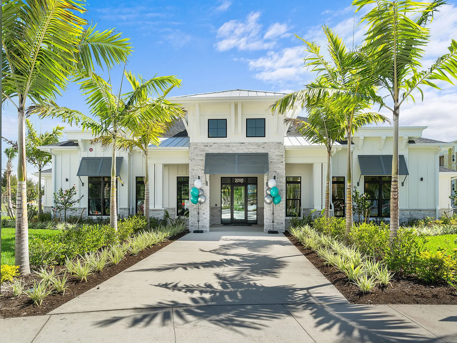 Oasis at Surfside — Photo 1