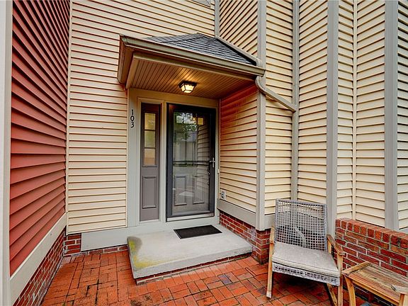 4th image of 103 Cornhill Pl