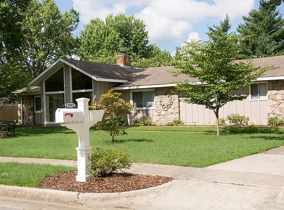 3rd image of 13002 Coys Dr SE