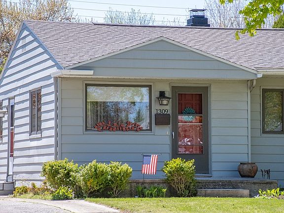 2nd image of 1309 Chimes Blvd