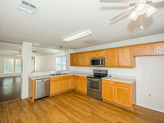 5th image of 1005 Margaret Dr