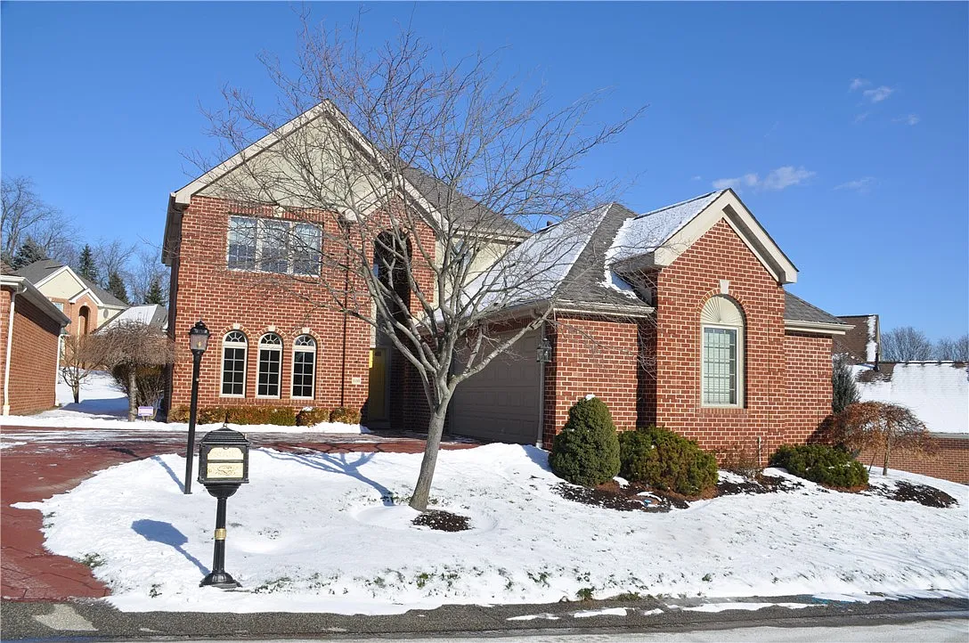 108 Prestonwood Ln photo 1