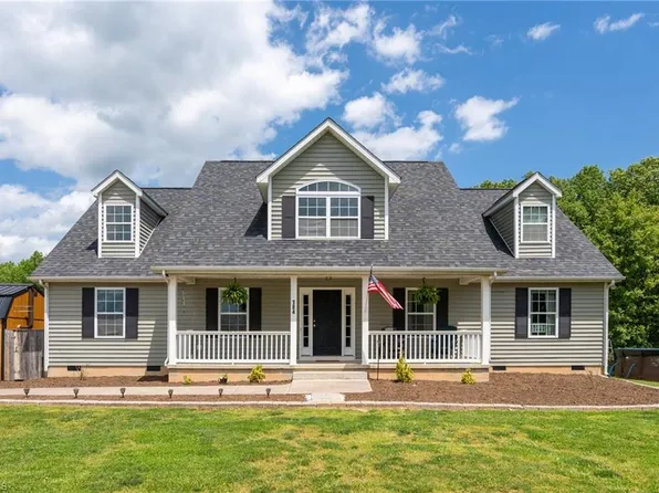 184 Beasley Rd, Mount Airy, NC 27030