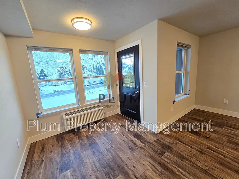 425 Michigan Ave #305 — Photo 10