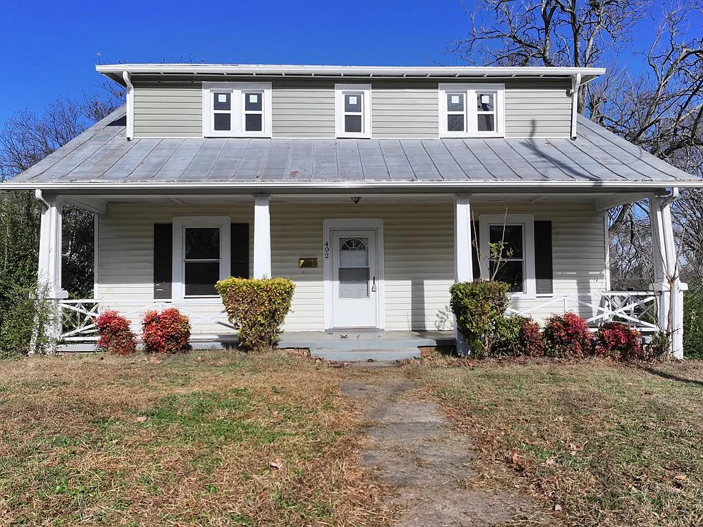 402 Kemper Rd photo 1