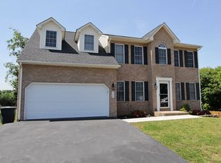 220 Minnie Bell Ln, Vinton, VA 24179