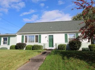 1061 Twining Cir, Endicott, NY 13760