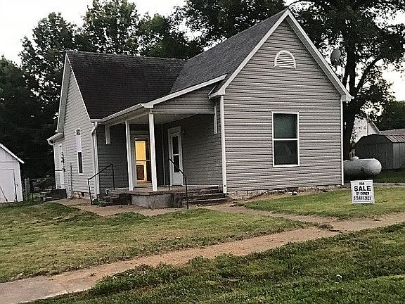 3rd image of 316 1st St