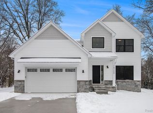 15708 Park Ln, Plymouth, MI 48170