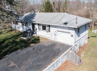 274 Woodhouse Ave, Wallingford, CT 06492